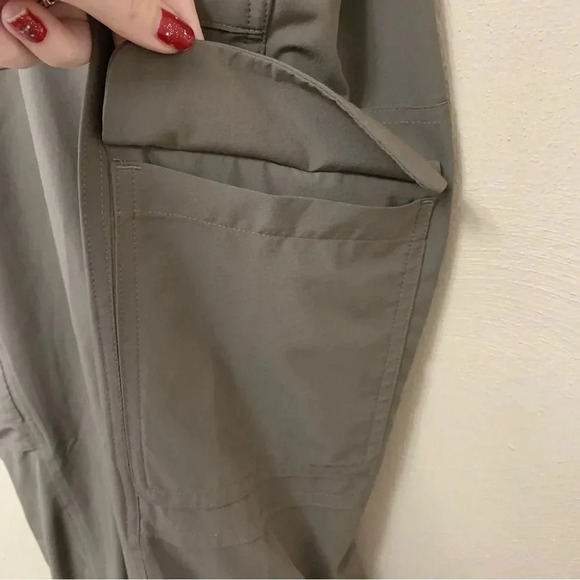 Athleta Chelsea Cargo Lined Pant in Brown Size 6 - Picture 7 of 12